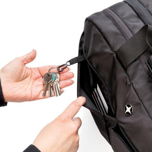 Achat Sac de sport avec ouverture type valise Swiss Peak anti RFID - noir